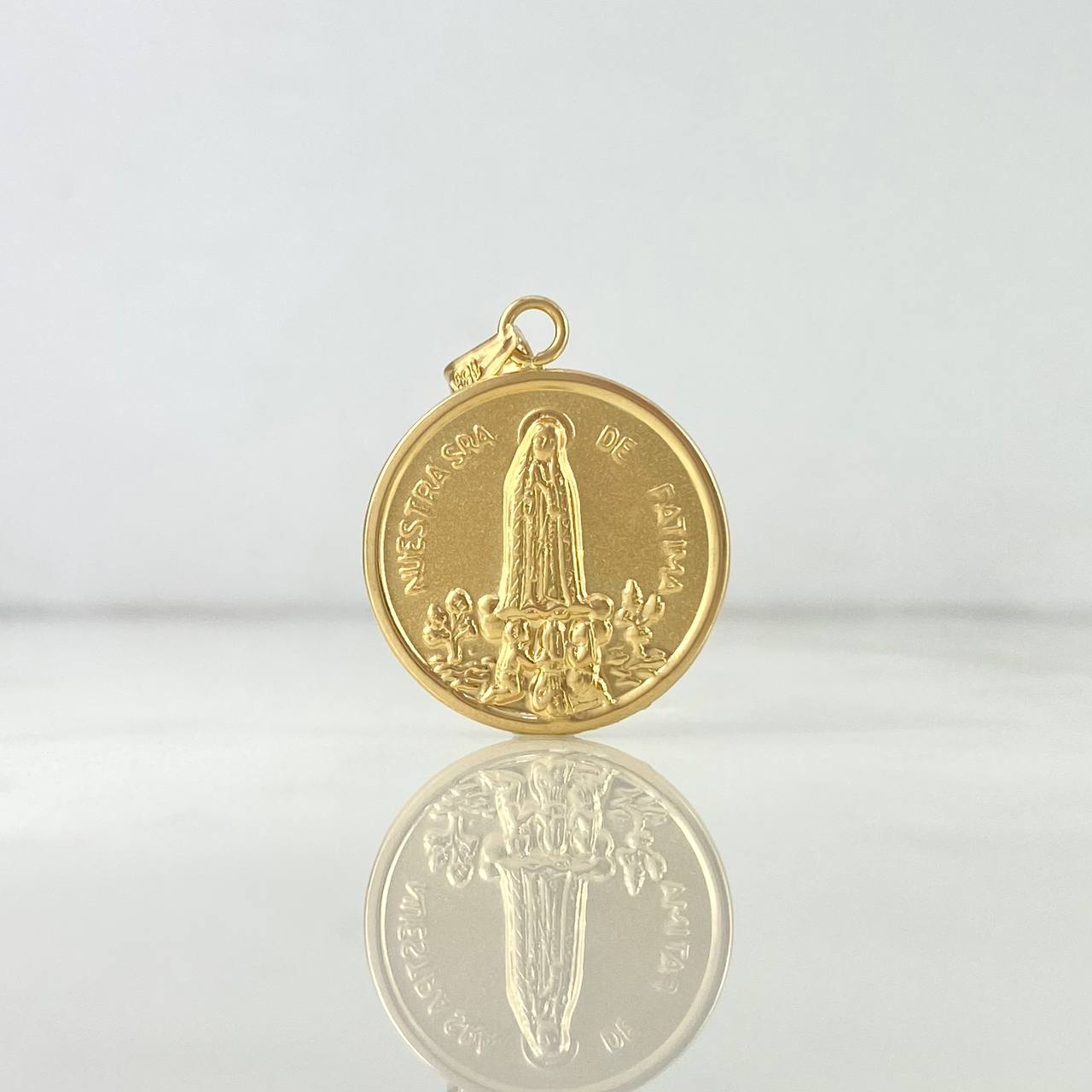 Cadena y dije de oro, medalla de la Virgen - Lu Joyas