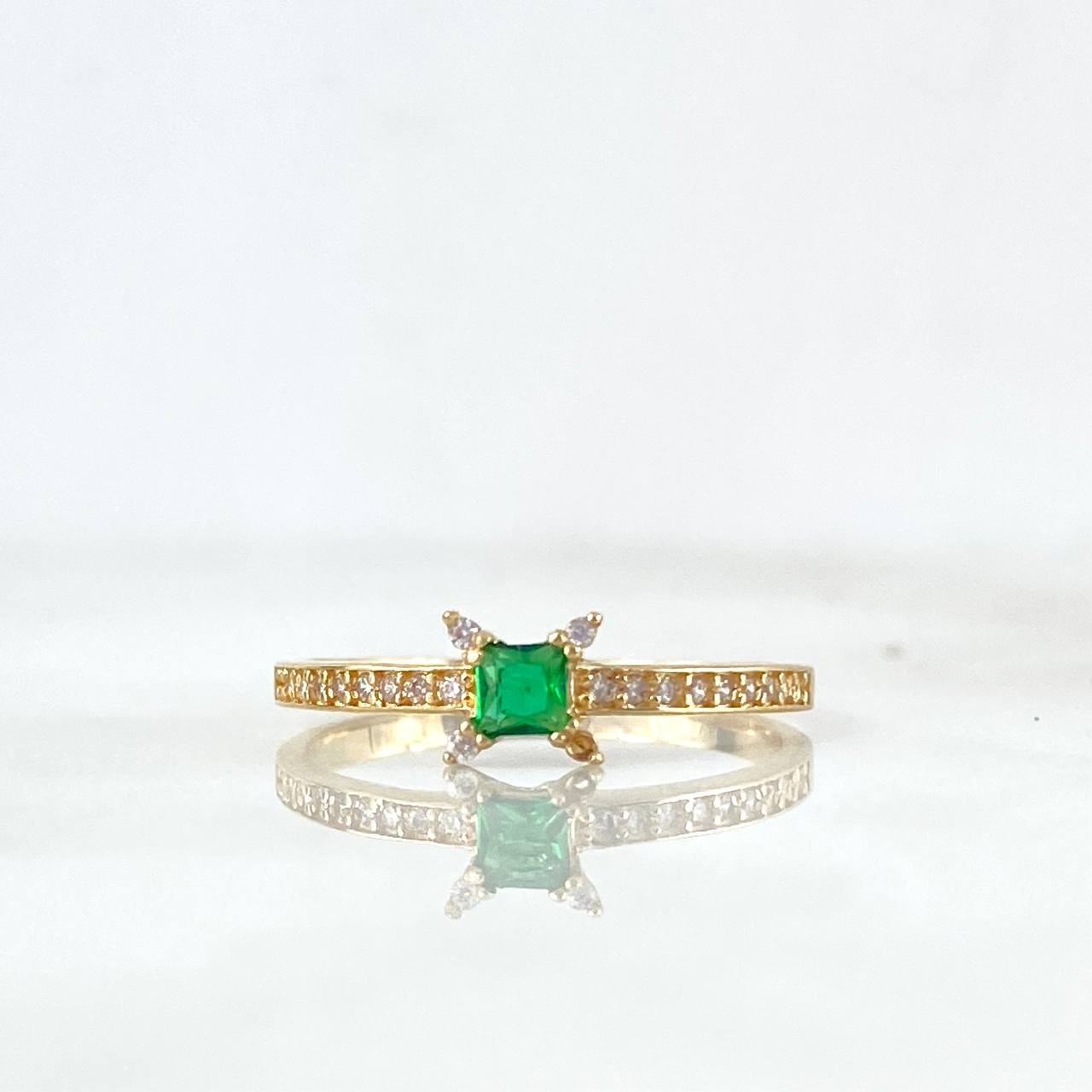 Anillo Solitario Verde Oro Amarillo 18K