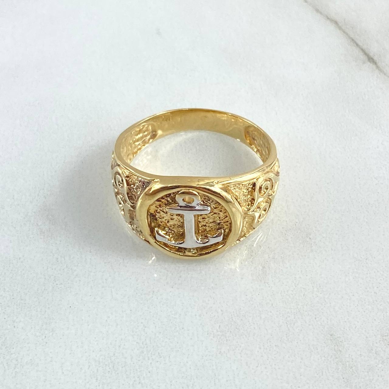 Anillo Ancla 7.25gr / T11 / Texturizado Oro Amarillo 18K