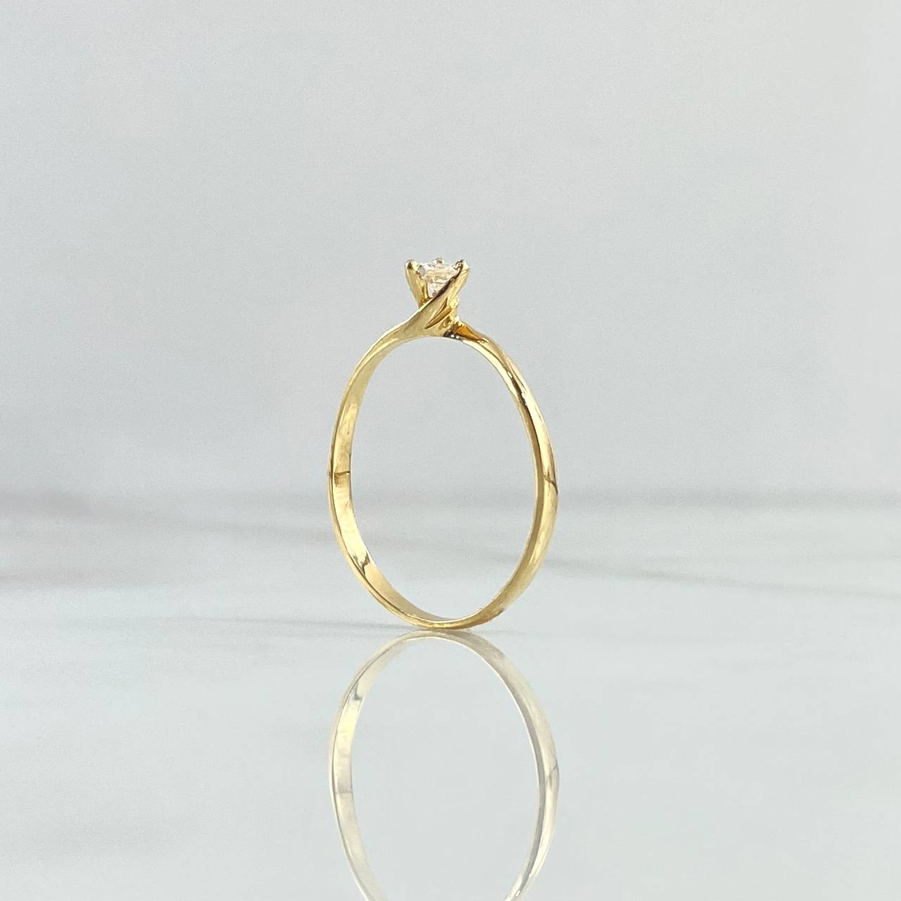 Anillo Solitario Curvas Finas 1.35gr / T7 3/4 / Circon Blanco Oro Amarillo 18K