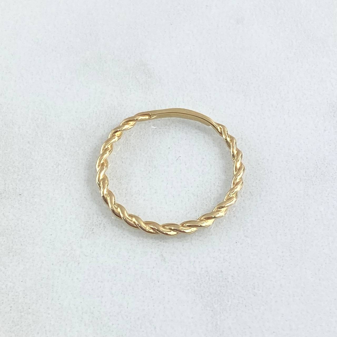 Anillo Trenzado 1.25gr / T7 3/4 / Liso Oro Amarillo 18K ©