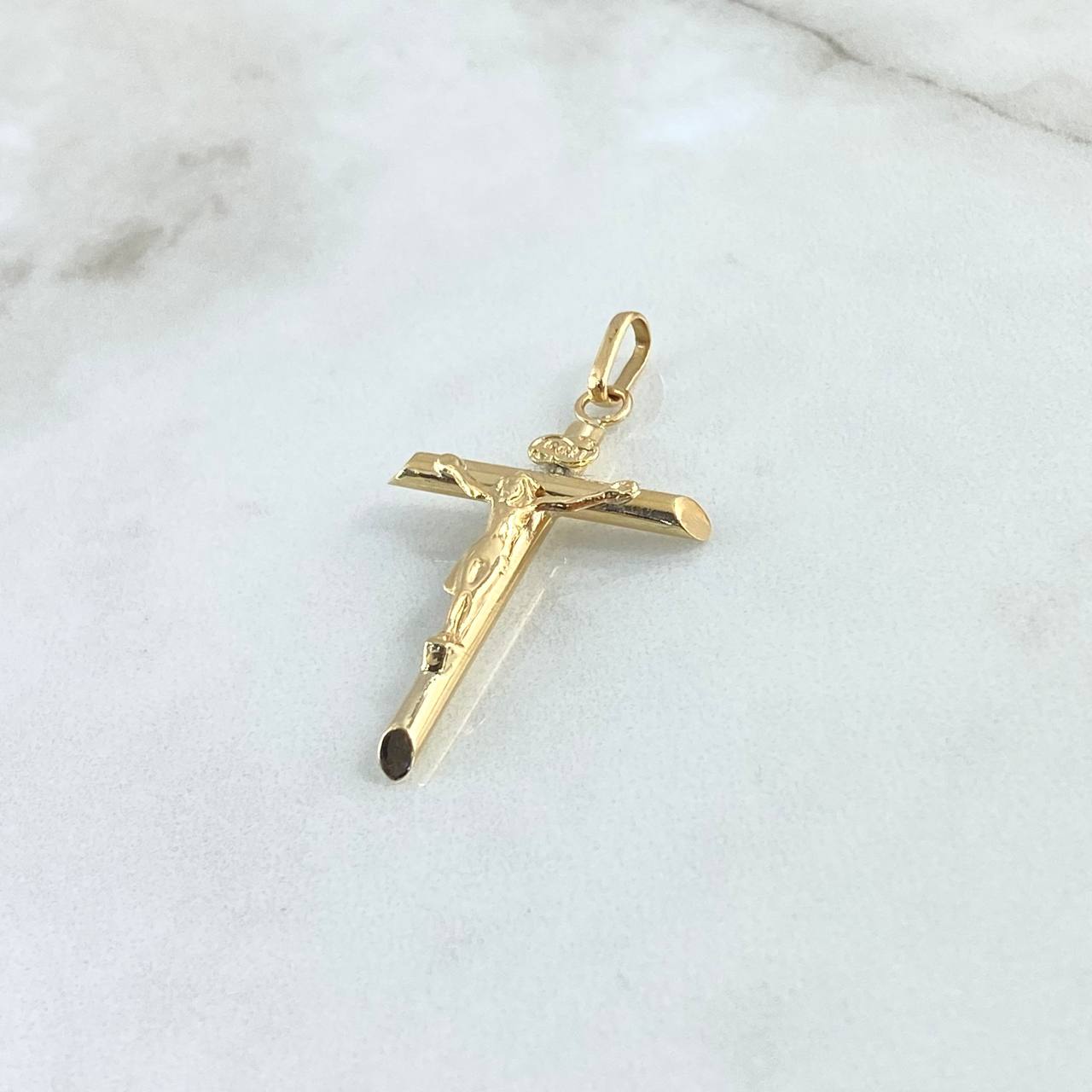 Dije Cruz Cristo Puntas Planas 1.45gr / 4.2cm / Troquelado Oro Amarillo 18K