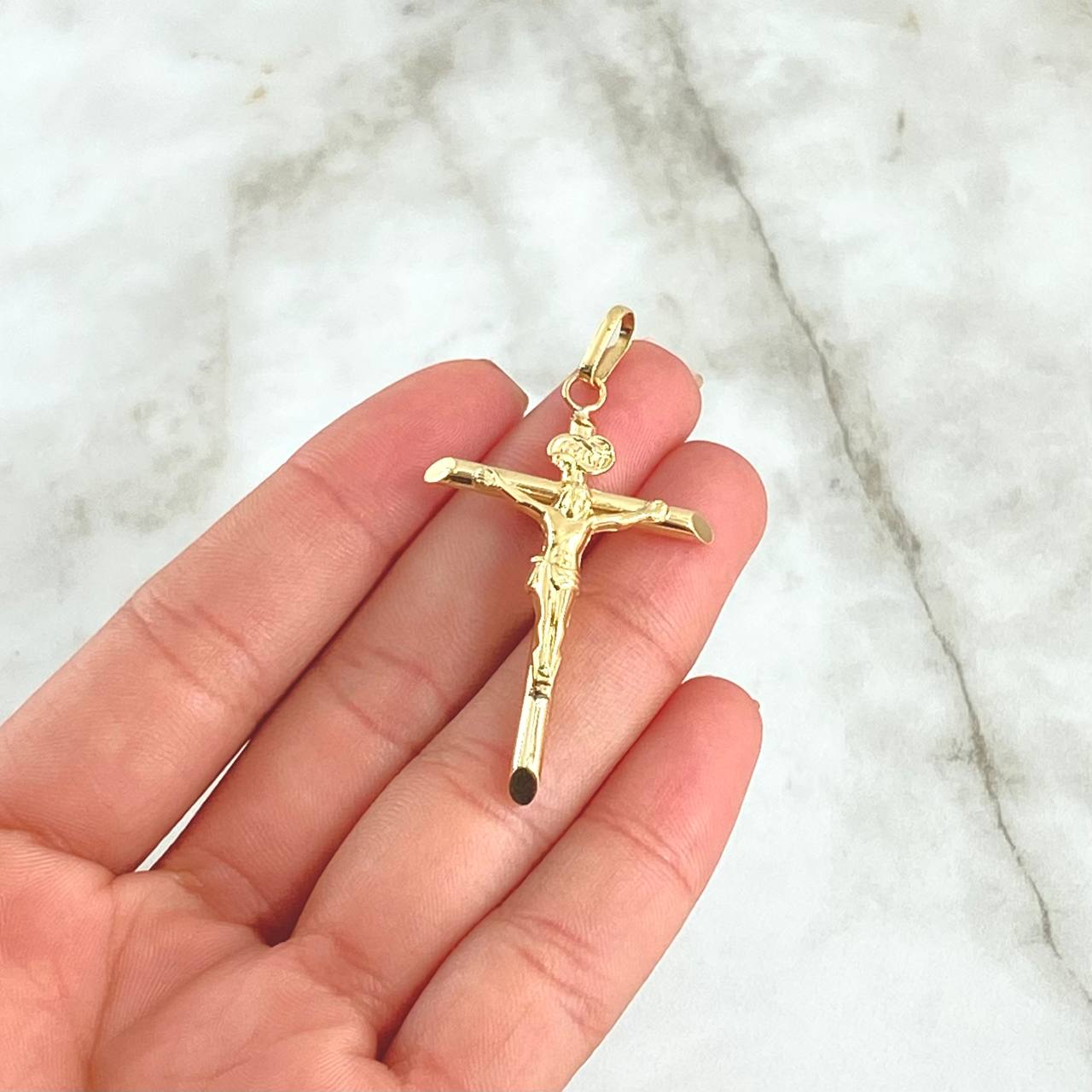 Dije Cruz Cristo Puntas Planas 1.8gr / 5cm / Troquelado Oro Amarillo 18K