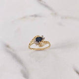 Anillo Corazon 1.95gr / T6 1/4 / Lineas Invertidas Circones Negro Blancos Dos Oros Amarillo Blanco 18K $