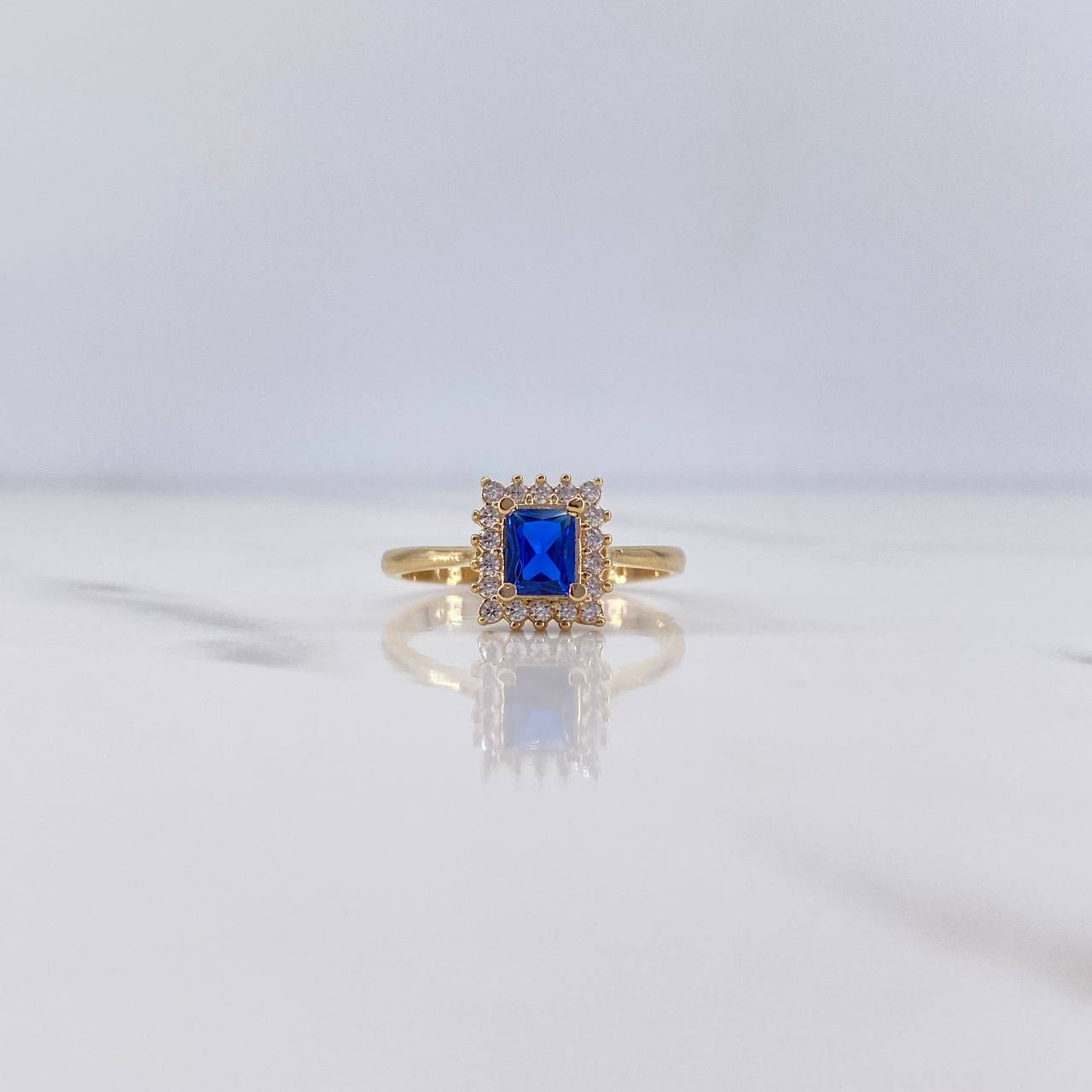 Anillo Halo Cuadrado 2.9gr / T6 3/4 / Circones Azul Blancos Oro Amarillo 18K $