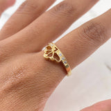 Anillo Corona 15s 2.1gr / T7 / Circones Blancos Oro Amarillo 18K $