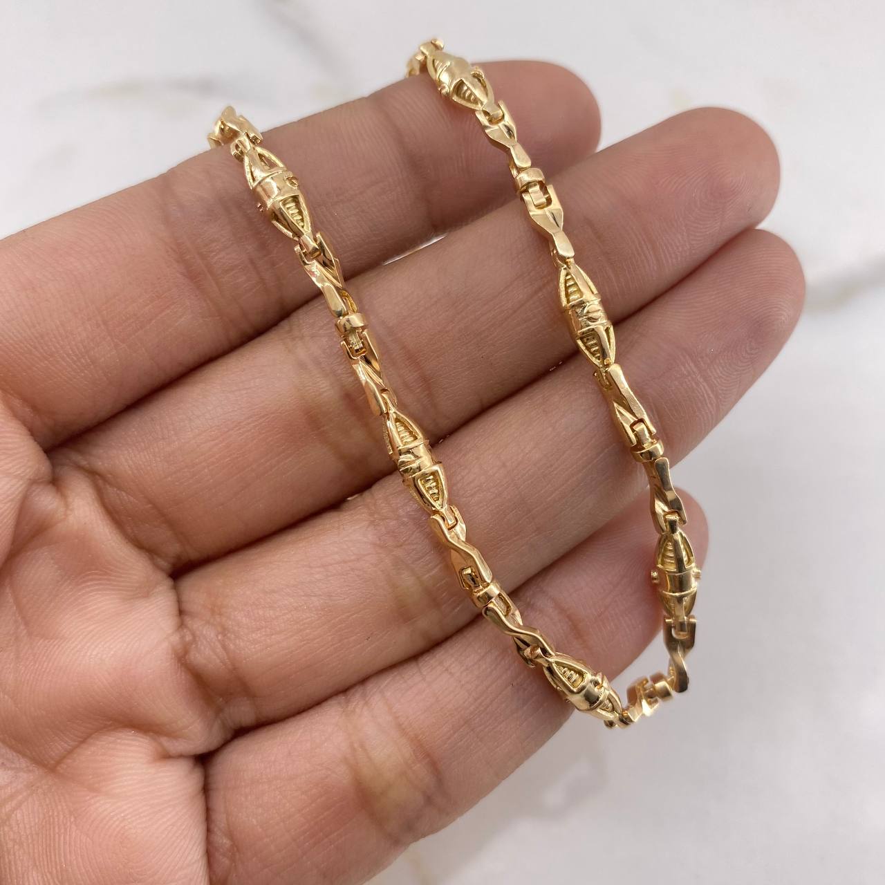 Cadena Rustica Dubai 35.9gr / 60cm / 4.4mm Oro Amarillo 18K $