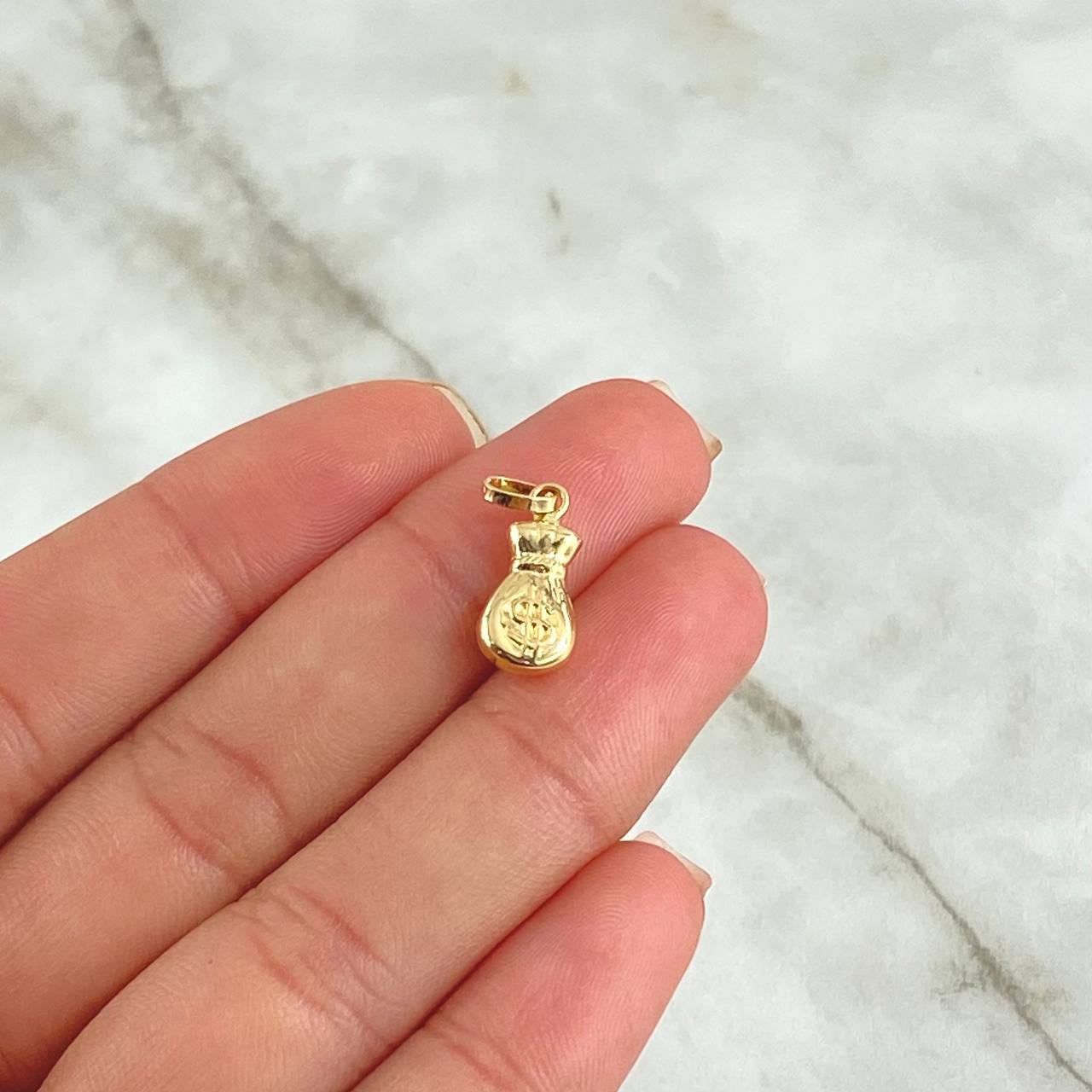 Dije Bolsa De Dinero Plana 0.45gr / 1.8cm / Troquelada Oro Amarillo 18K