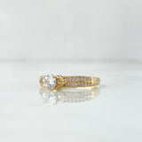 Anillo Solitario Carriles Triangulares 1.8gr / T7 / Circones Blancos Oro Amarillo 18K