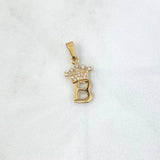 Dije Letra B Corona 0.9gr / 2.3cm / Lisa Circones Blancos Oro Amarillo 18K ©