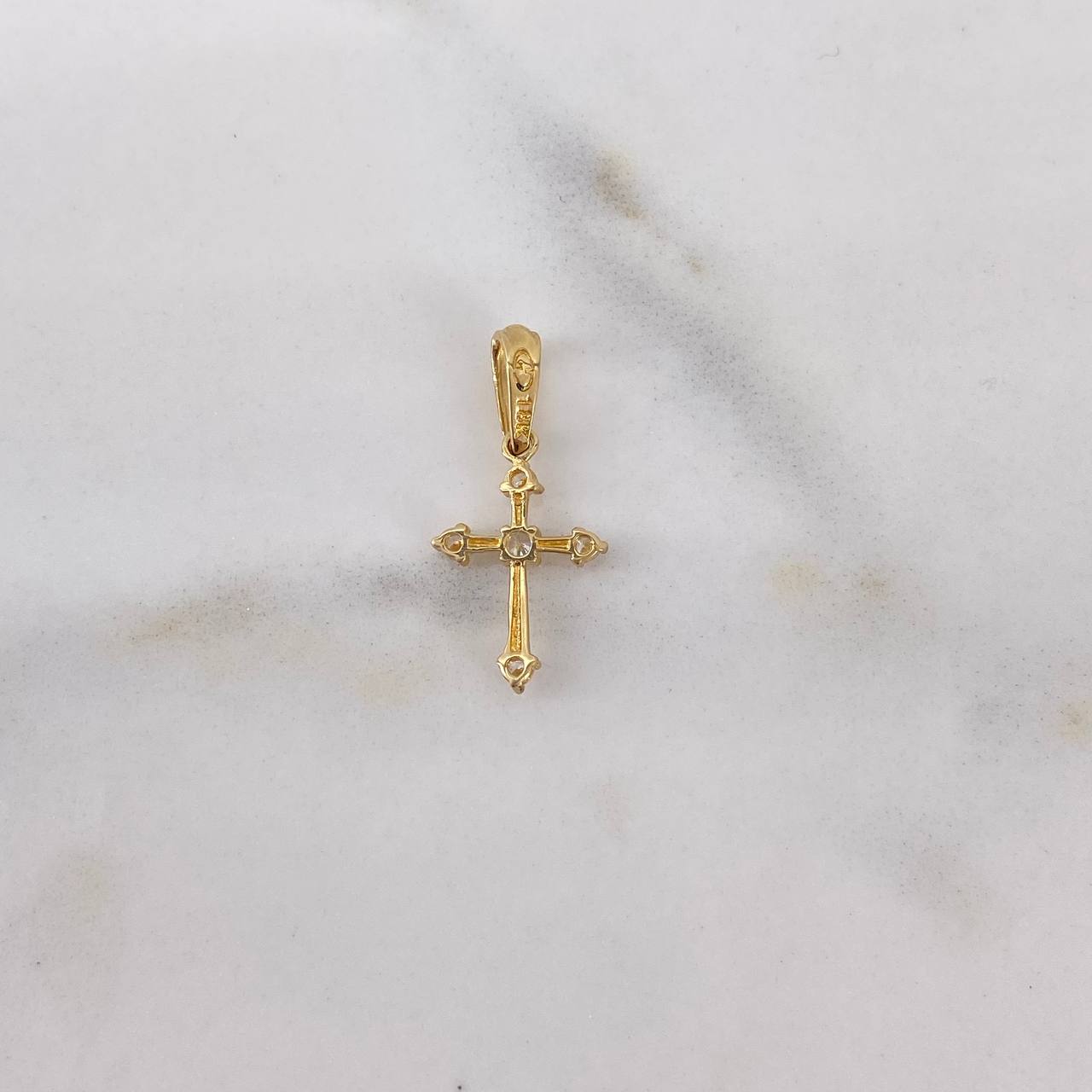 Dije Cruz 0.55gr / 2.1cm / Circones Blancos Oro Amarillo 18K #