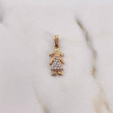 Dije Niña 1.25gr / 2.1cm / Circones Blancos Oro Amarillo 18K #