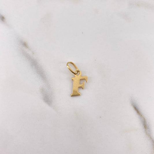 Dije Letra F 0.75gr / 1.9cm / Liso Oro Amarillo 18K #