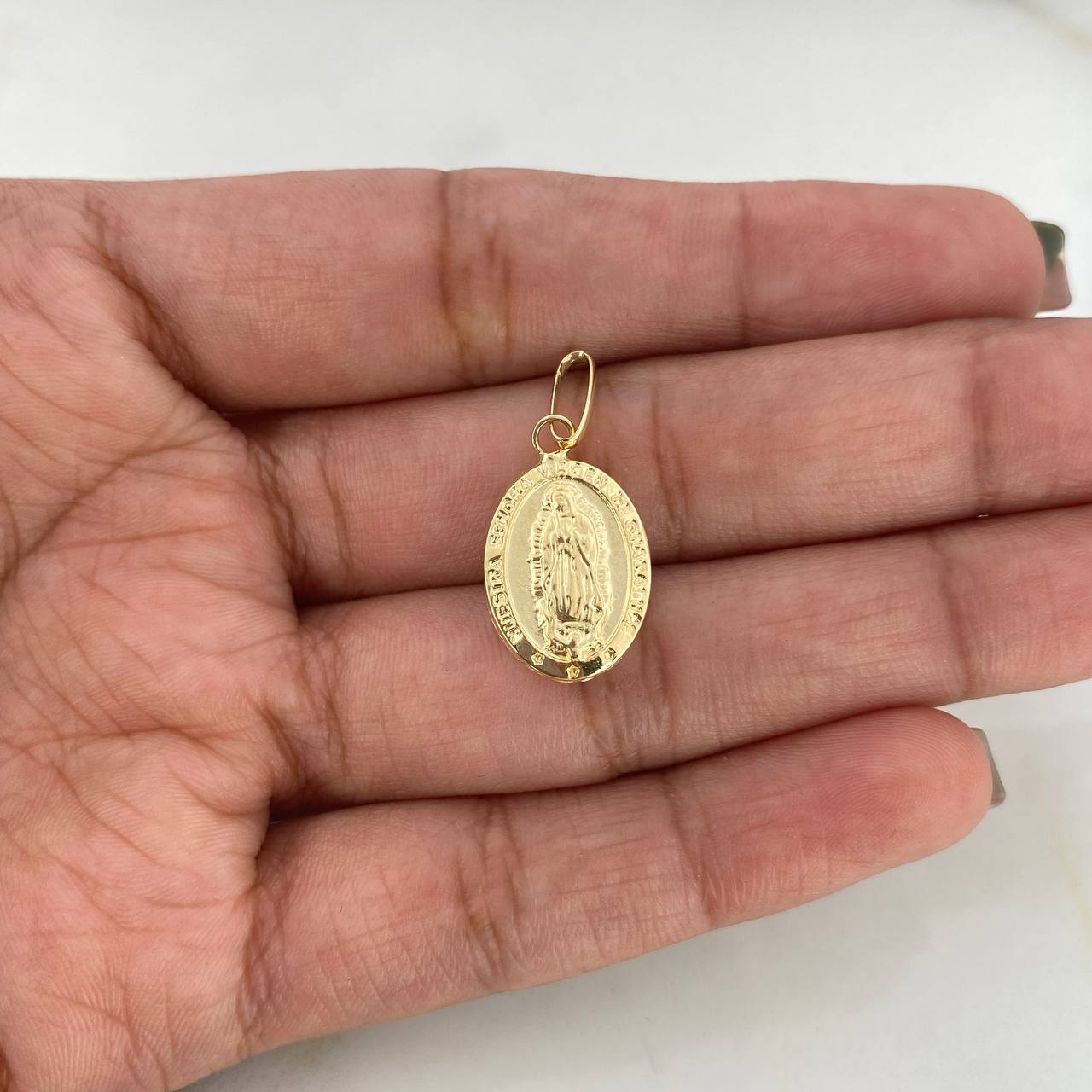 Dije Virgen Guadalupe 0.8gr / 2.4cm / Troquelado Oro Amarillo 18K &