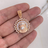 Dije Cristo 7.55gr / 3.5cm / Circones Blancos Oro Rosa 18K $