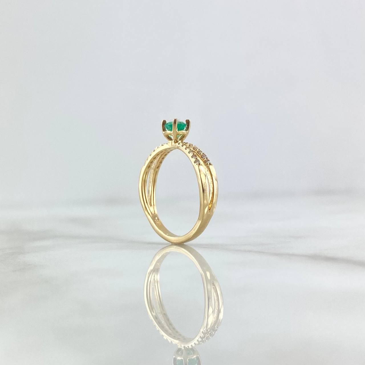 Anillo Solitario Infinito 2.5gr / T6 1/4 / Esmeralda 26pts Diamantes 24pts Oro Amarillo 18K (Joya) *