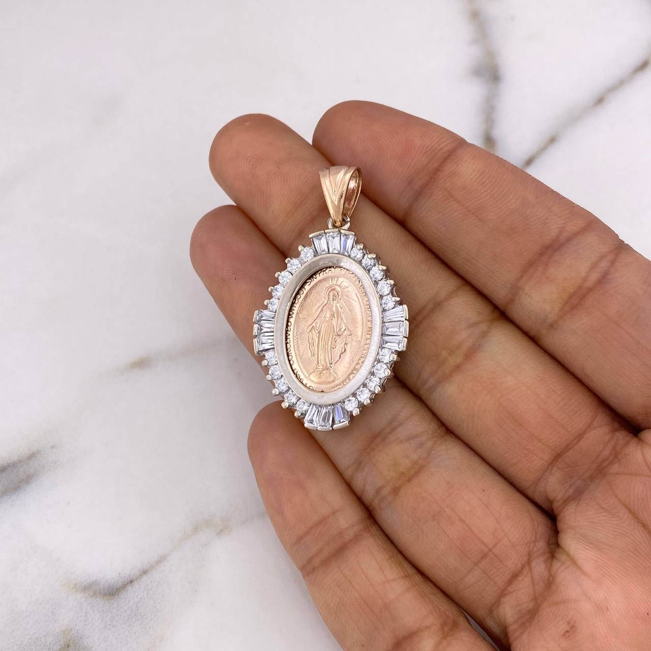 Dije Virgen Milagrosa 8.4gr / 3.7cm / Circones Blancos Dos Oros Blanco Rosa 18K #