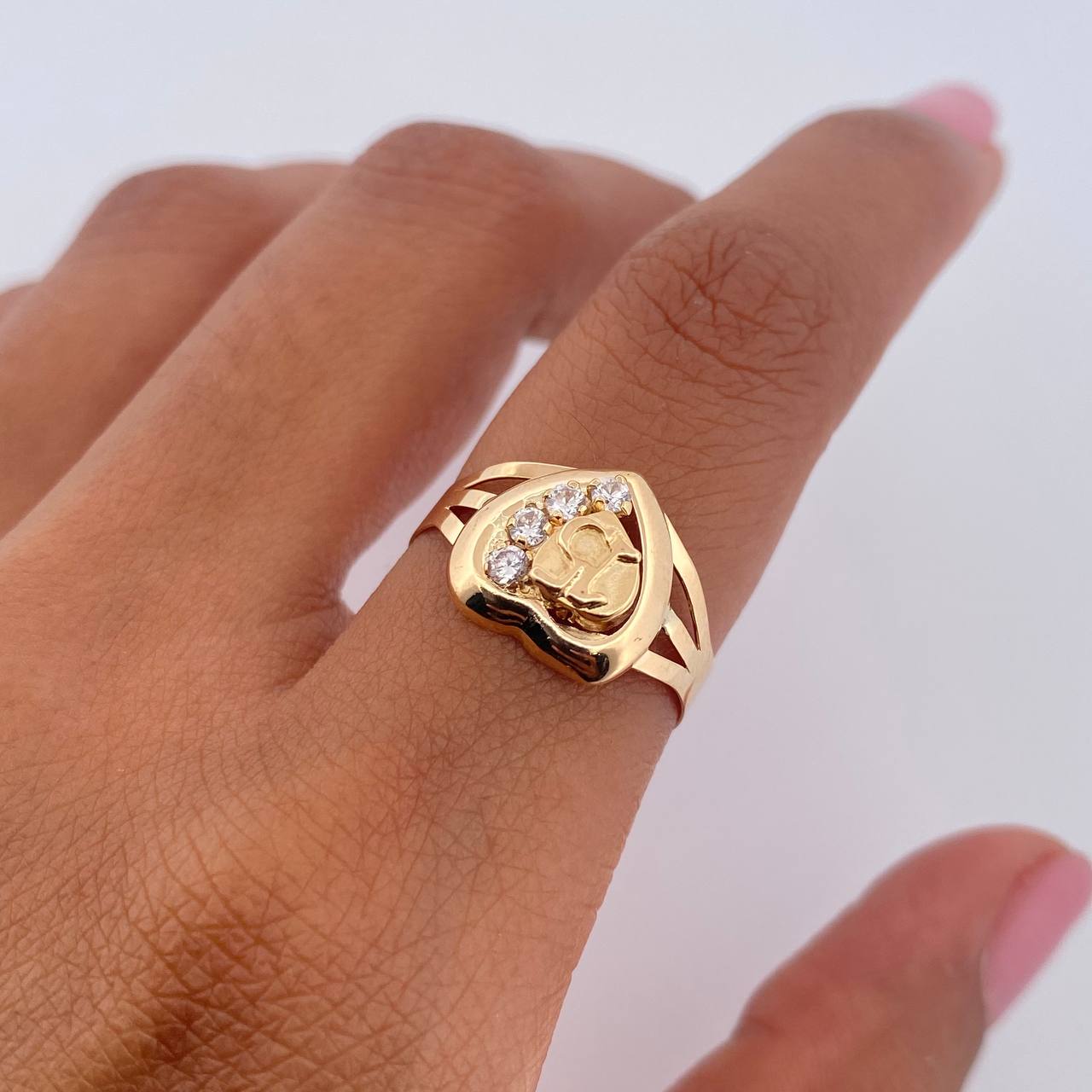 Anillo Corazon 15s 1.45gr / T6 3/4 / Circones Blancos Oro Amarillo 18K &