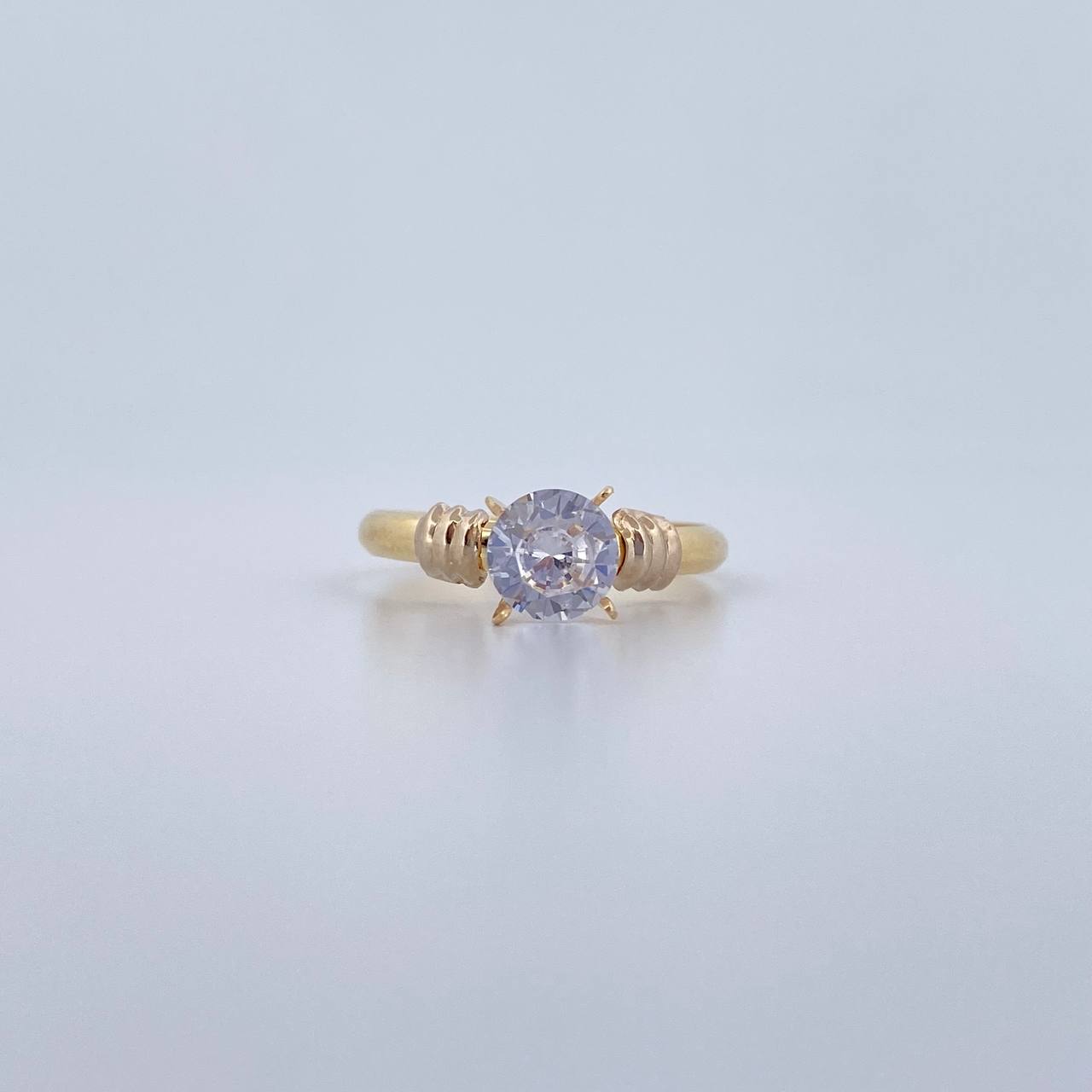 Anillo Solitario 1.4gr / T6 1/2 / Circon Blanco Dos Oros Amarillo Blanco 18K $