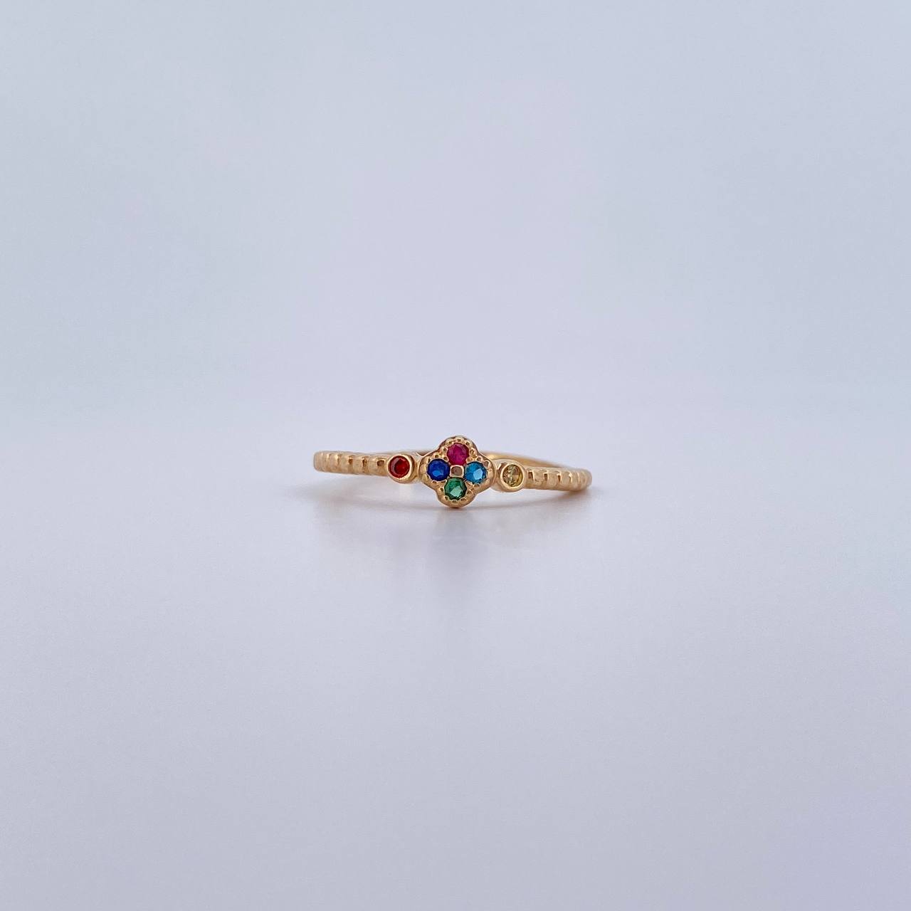 Anillo Trebol Esferas 1.7gr / T6 1/2 / Circones Colores Oro Amarillo 18K $