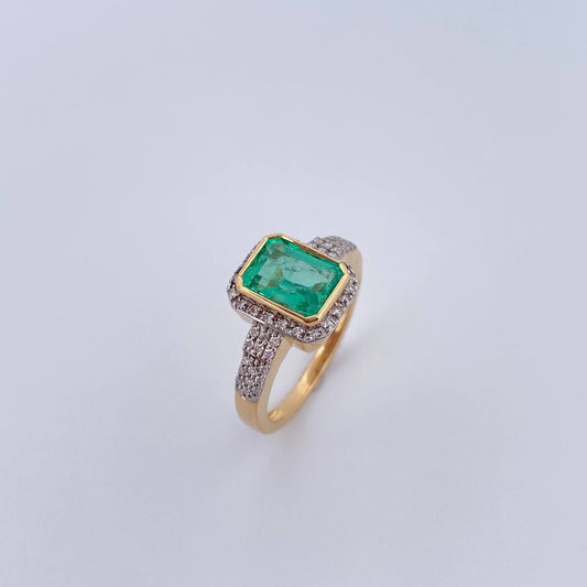 Anillo Solitario Rectangulo 5.05gr / T6 3/4 / Esmeralda 1.81 Qts Diamante 25 Pts Dos Oros Amarillo Blanco 18K (Joya) &