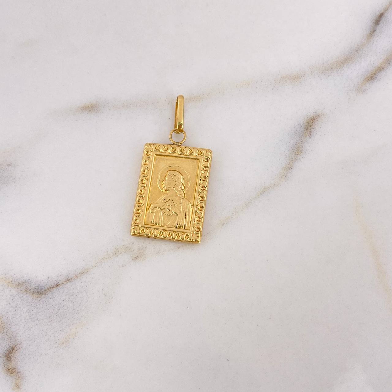 Dije Sagrado Corazon 1.6gr / 3cm / Oro Amarillo 18K #