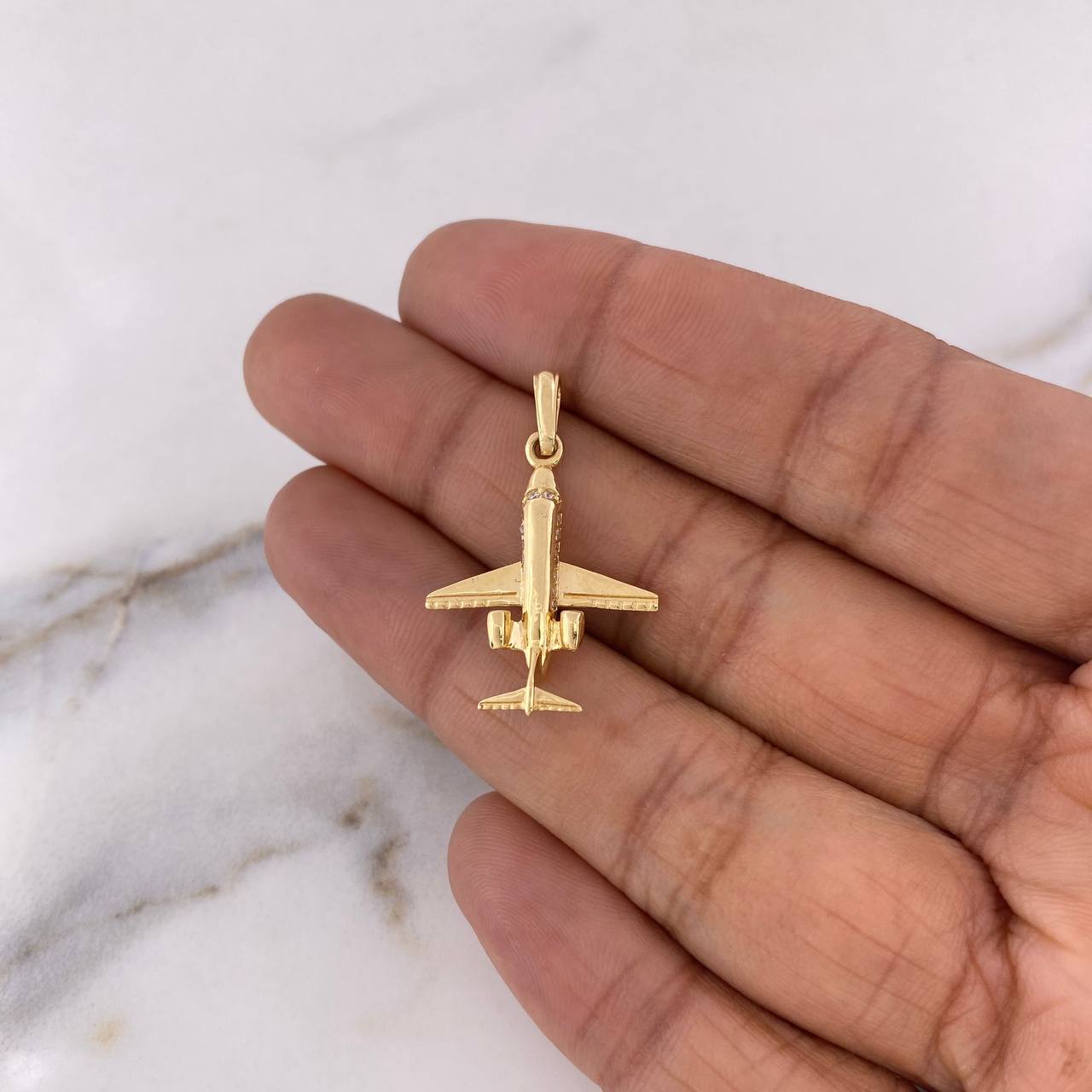 Dije Avion 1.85gr / 2.9cm / Circones Blancos Oro Amarillo 18K #