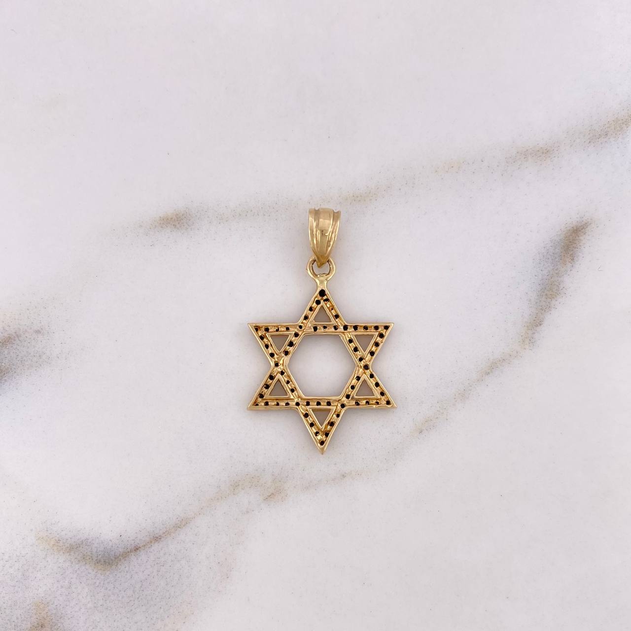 Dije Estrella De David 1.75gr / 2.6cm / Circones Negros  Oro Amarillo 18K &