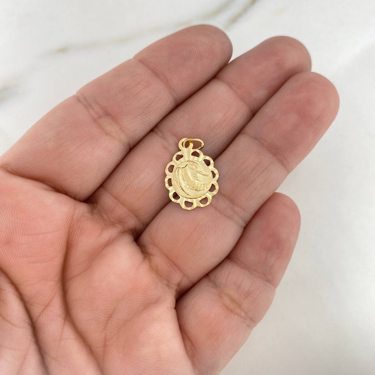 Dije Medalla 0.85gr / 2.1cm / Diamantada Oro Amarillo 18K #