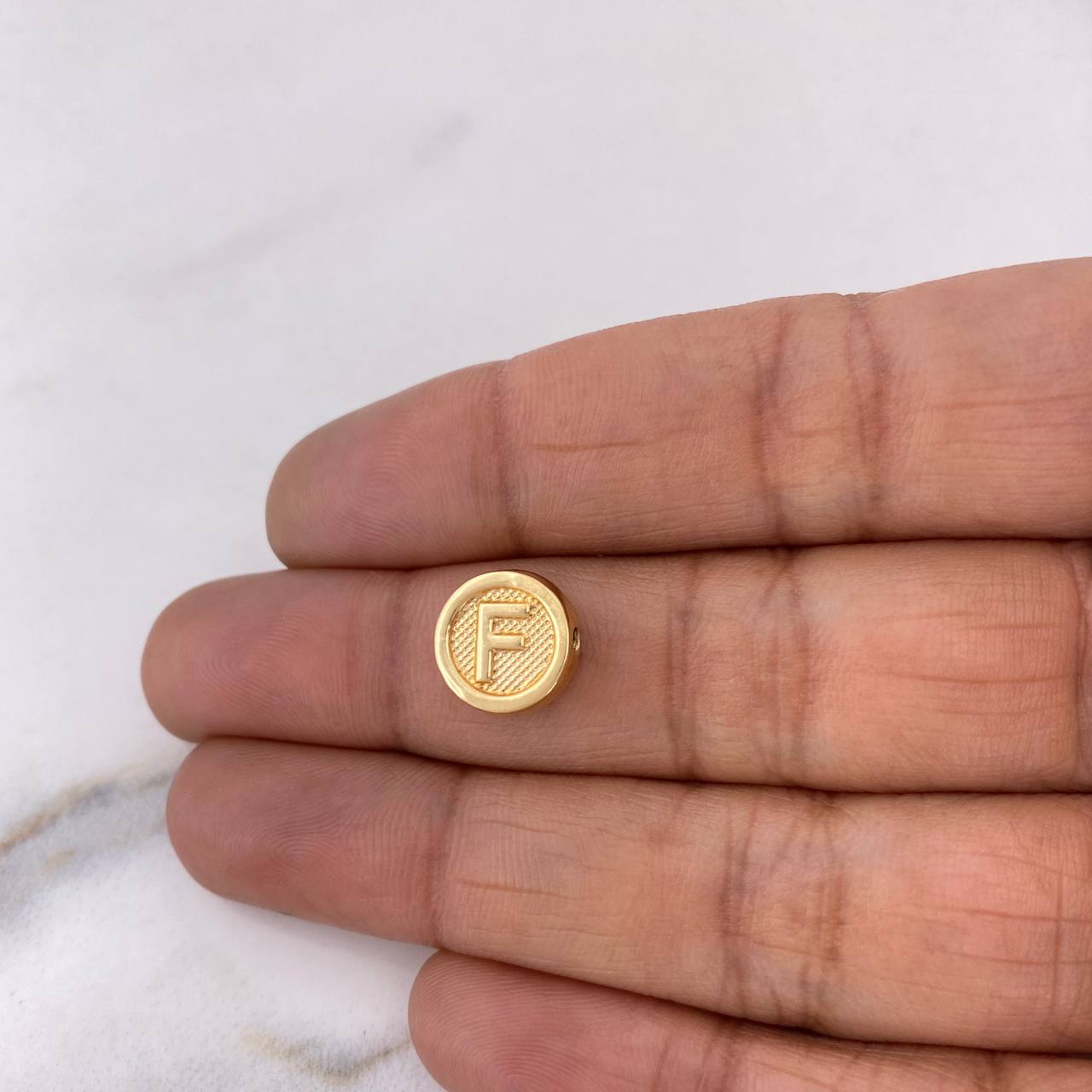 Herraje Letra F 0.55gr / 1cm / Oro Amarillo 18K #