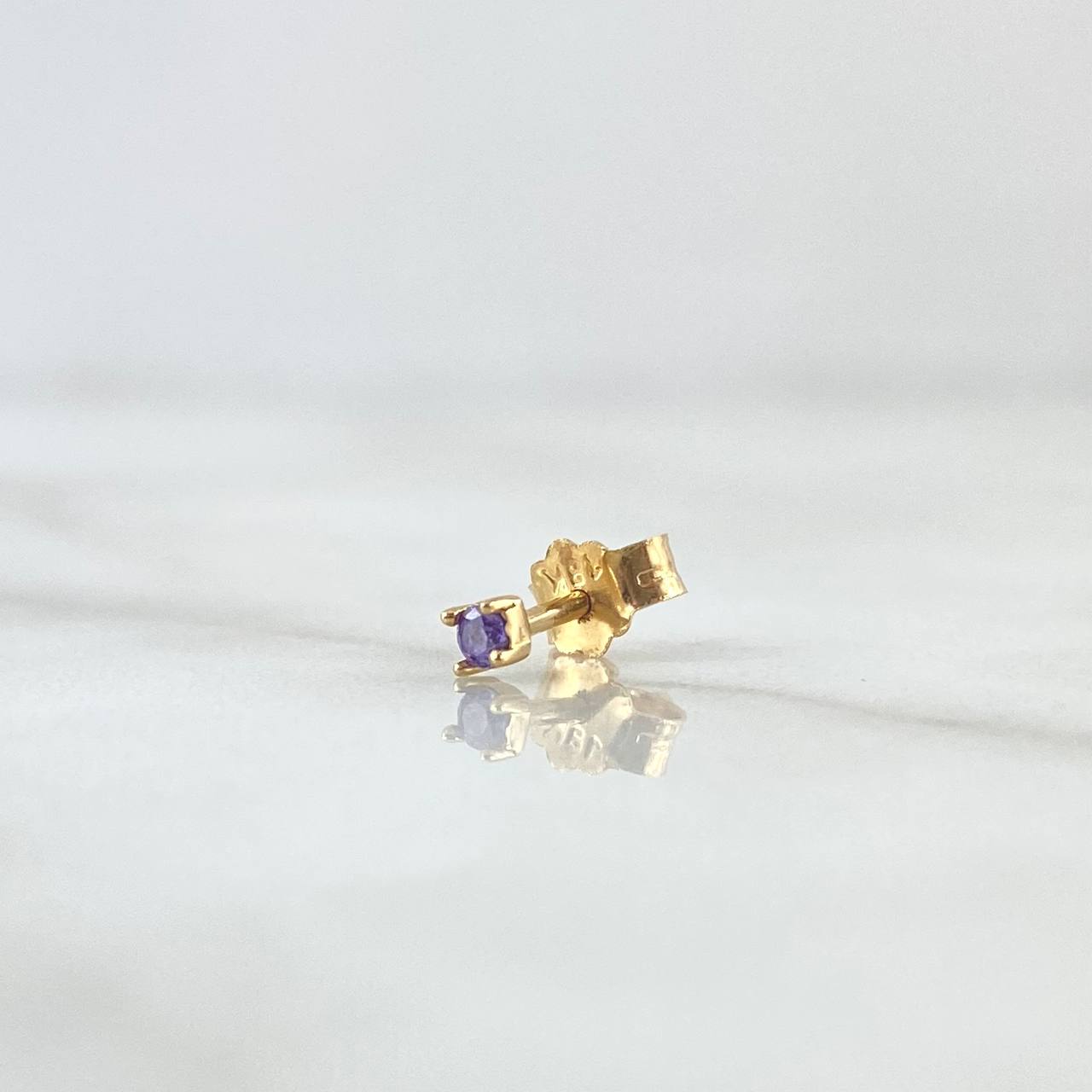 Piercing Chispa Cuatro Garras 0.3gr / 1.2cm / Circon Violeta Broche Mariposa Oro Amarillo 18K (Joya) ©