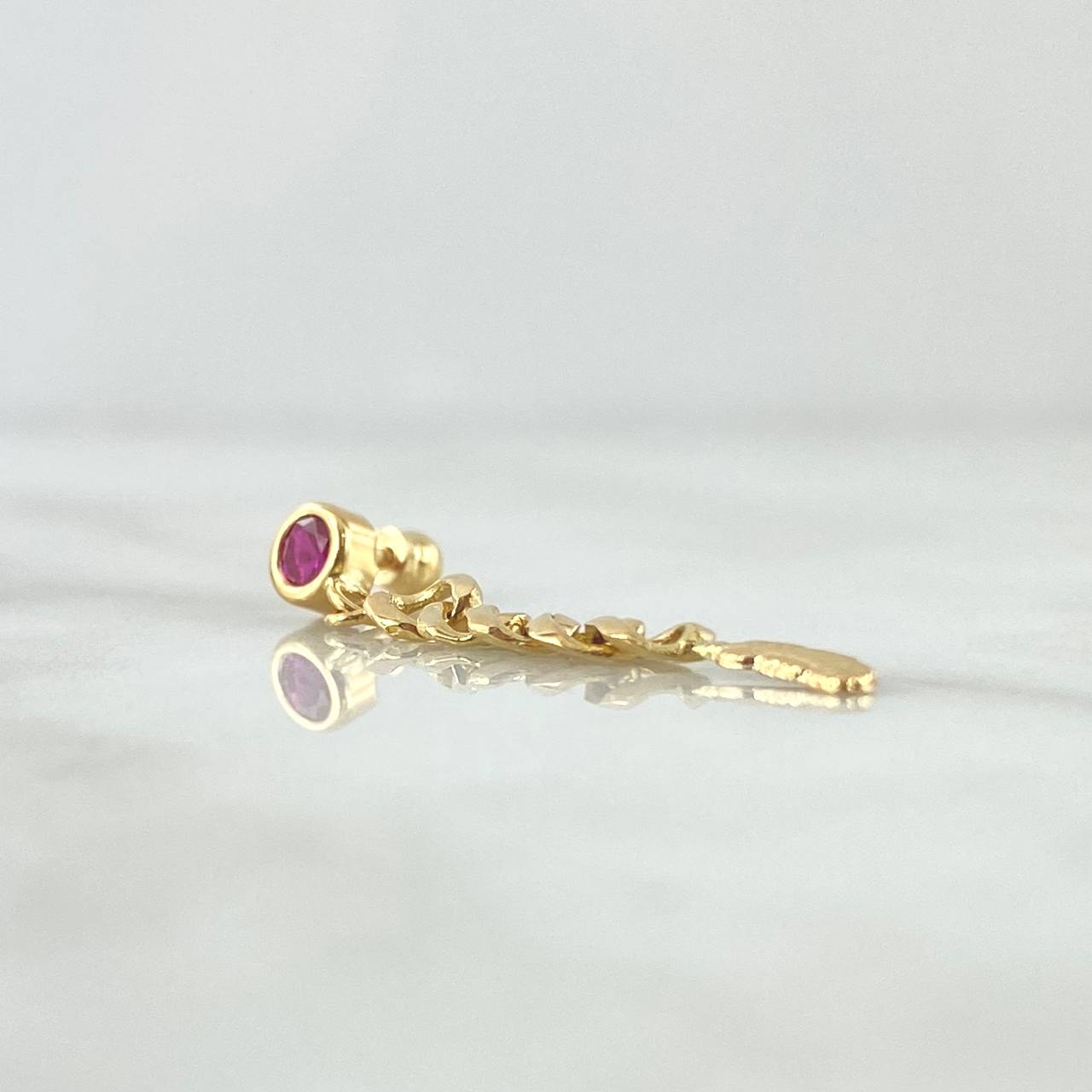 Piercing Bisel Pluma Colgante 1.1gr / 3.3cm / Circon Fucsia Rosca Bola Oro Amarillo 18K (Joya) ©