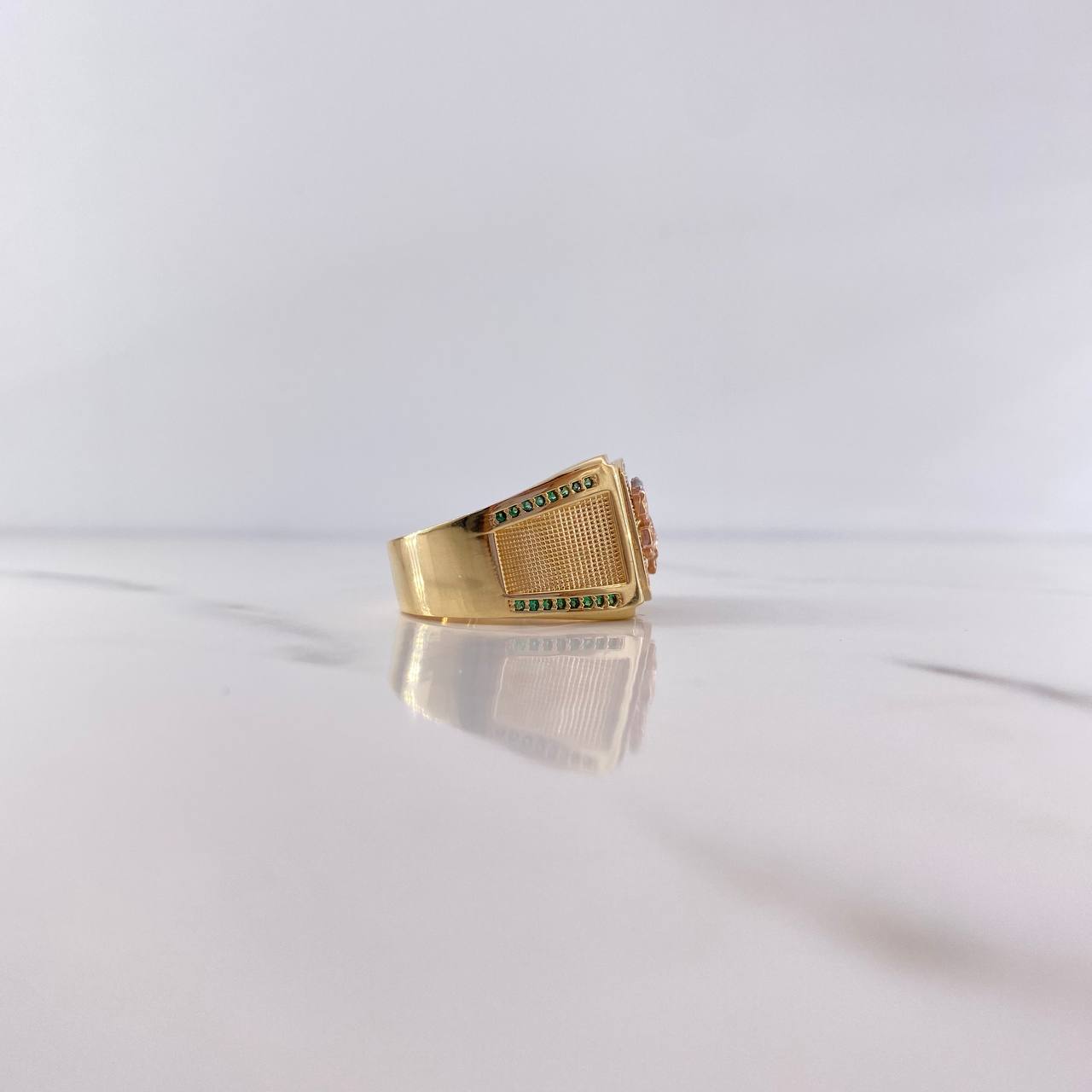 Anillo Sello Caballo 10.65gr / T9 3/4 / Circones Verdes Blancos Tres Oros 18K $