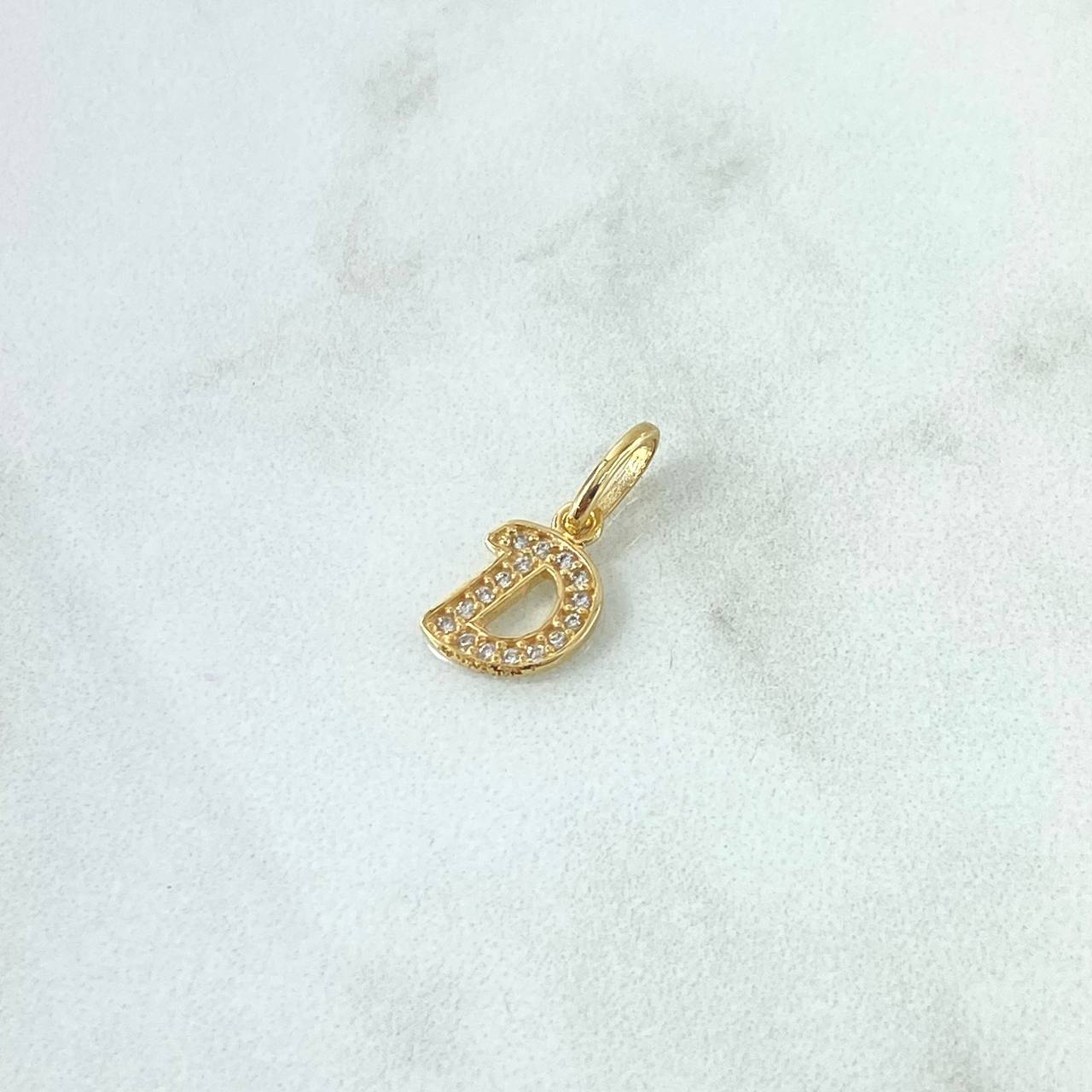 Dije Letra D Cursiva 0.65gr / 1.6cm / Circones Blancos Oro Amarillo 18K