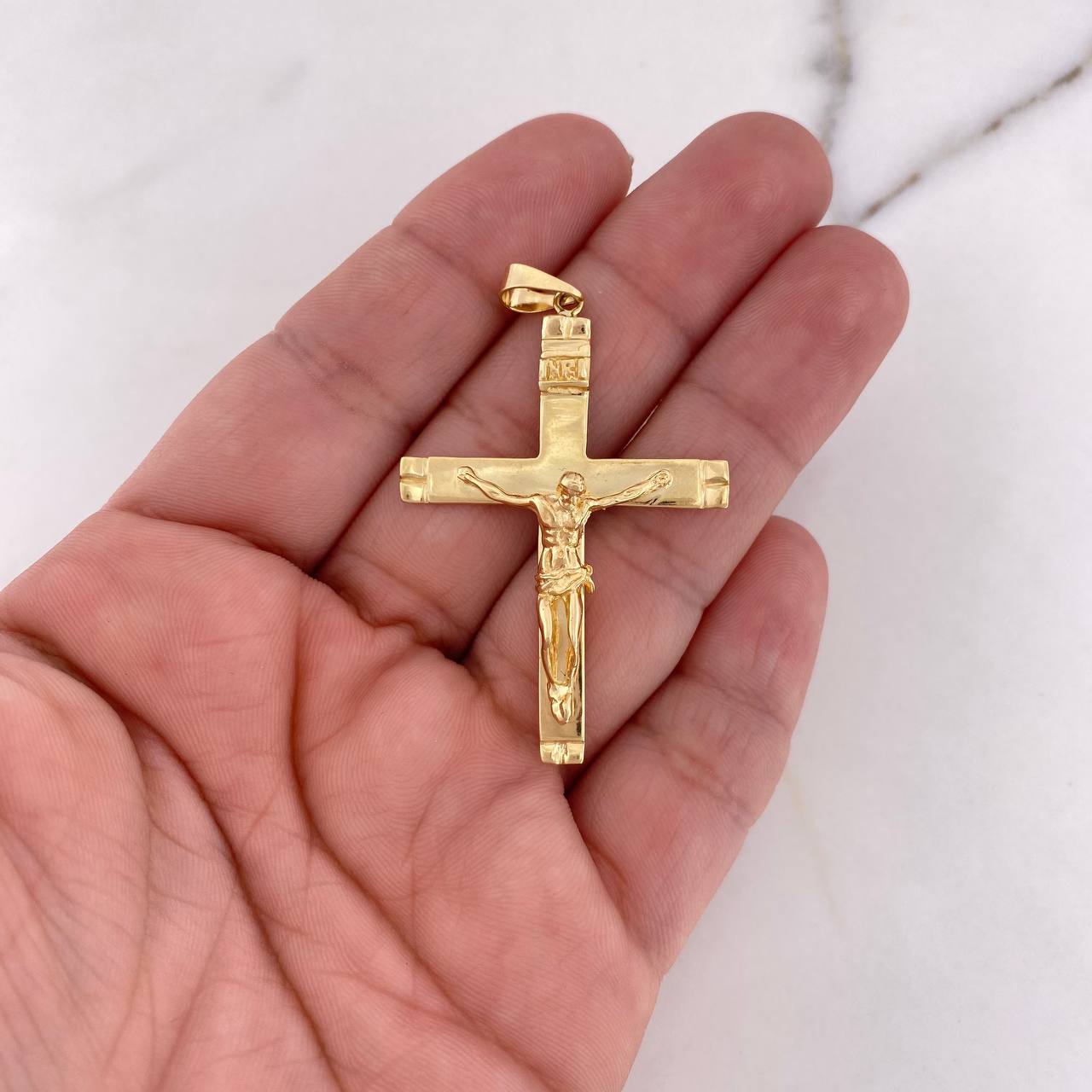 Dije Cruz Cristo 7.55gr / 5.4cm / Oro Amarillo 18K #