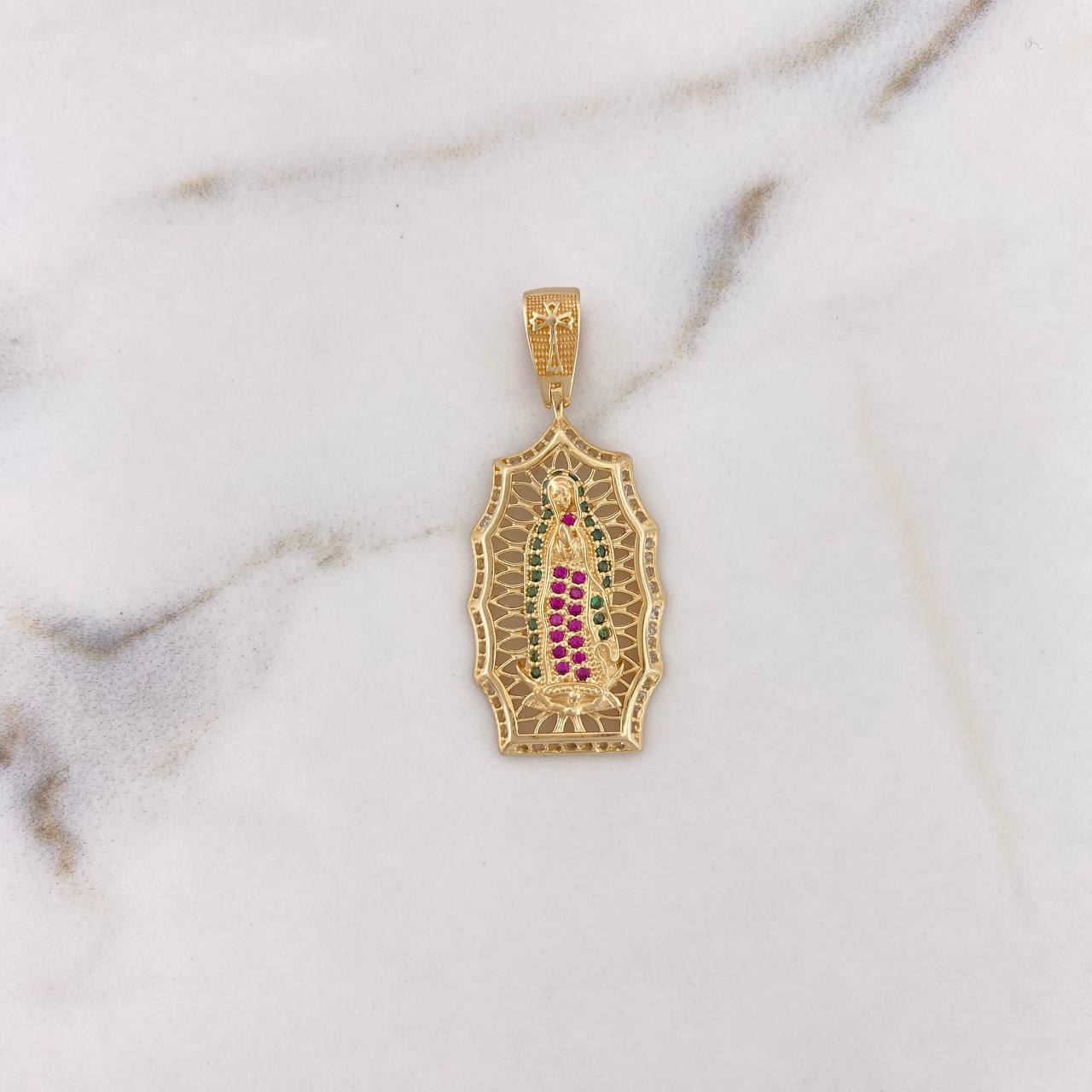 Dije Virgen Guadalupe 4.5gr / 3.6cm / Circones Blancos-Fucsias-Verdes Oro Amarillo 18K #