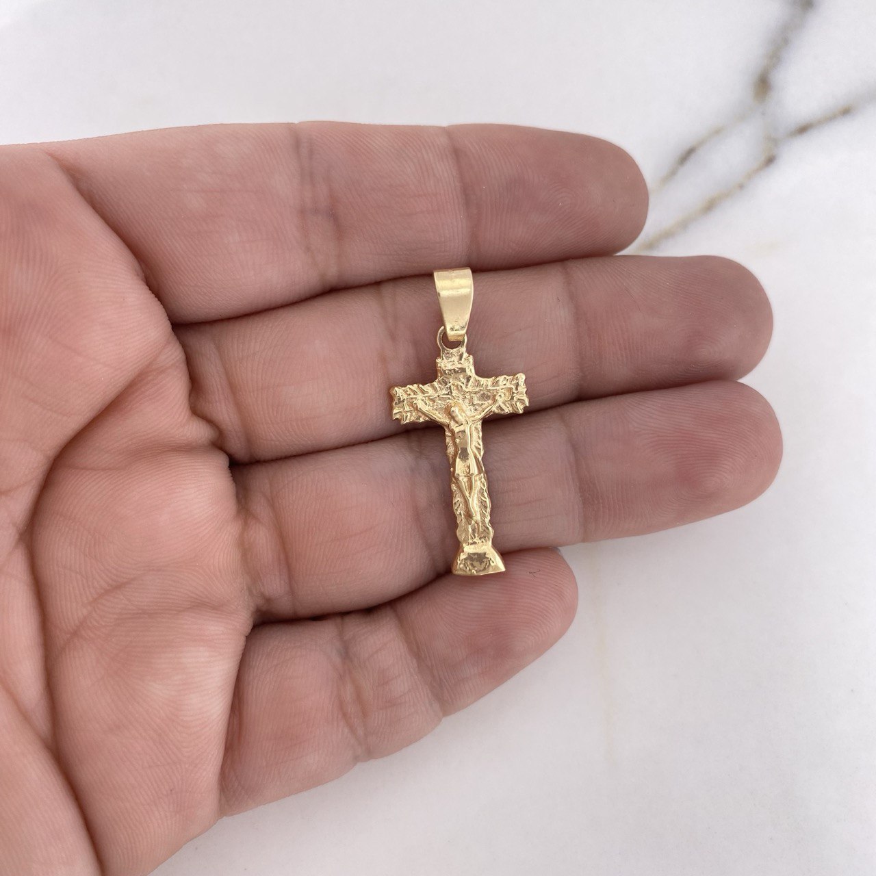 Dije Cruz Cristo 1.95gr / 3.3cm / Oro Amarillo 18K #