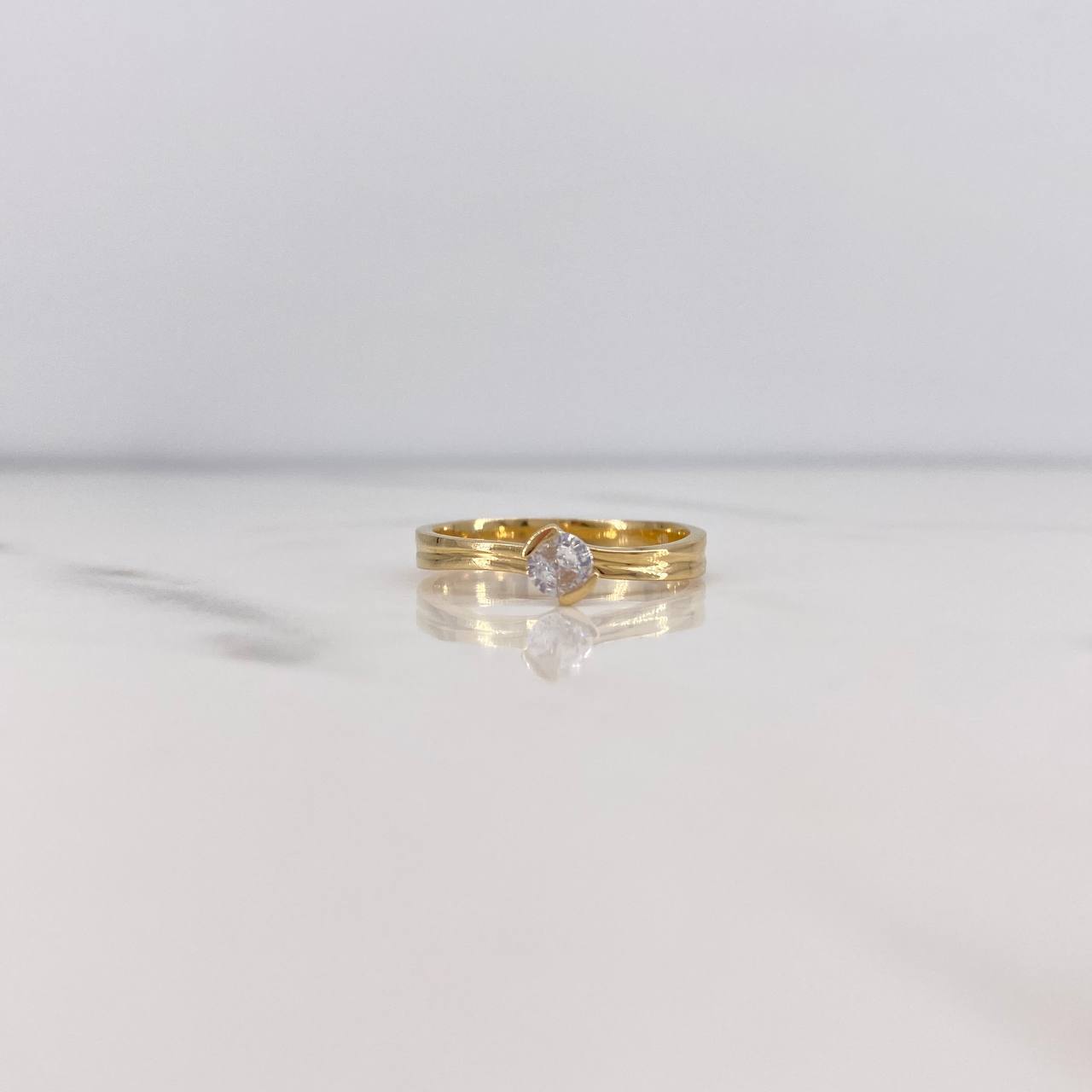 Anillo Solitario Linea Invertida 2.55gr / T7 / Circon Blanco Oro Amarillo 18K &