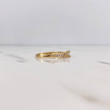 Anillo Solitario Cajon 2.15gr / T7 1/4 / Circones Blancos Oro Amarillo 18K &