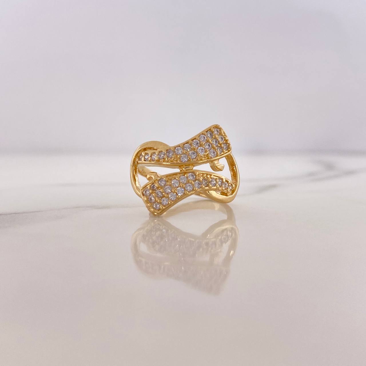 Anillo Liston 4.2gr / T5 1/4 / Circones Blancos Oro Amarillo 18K $