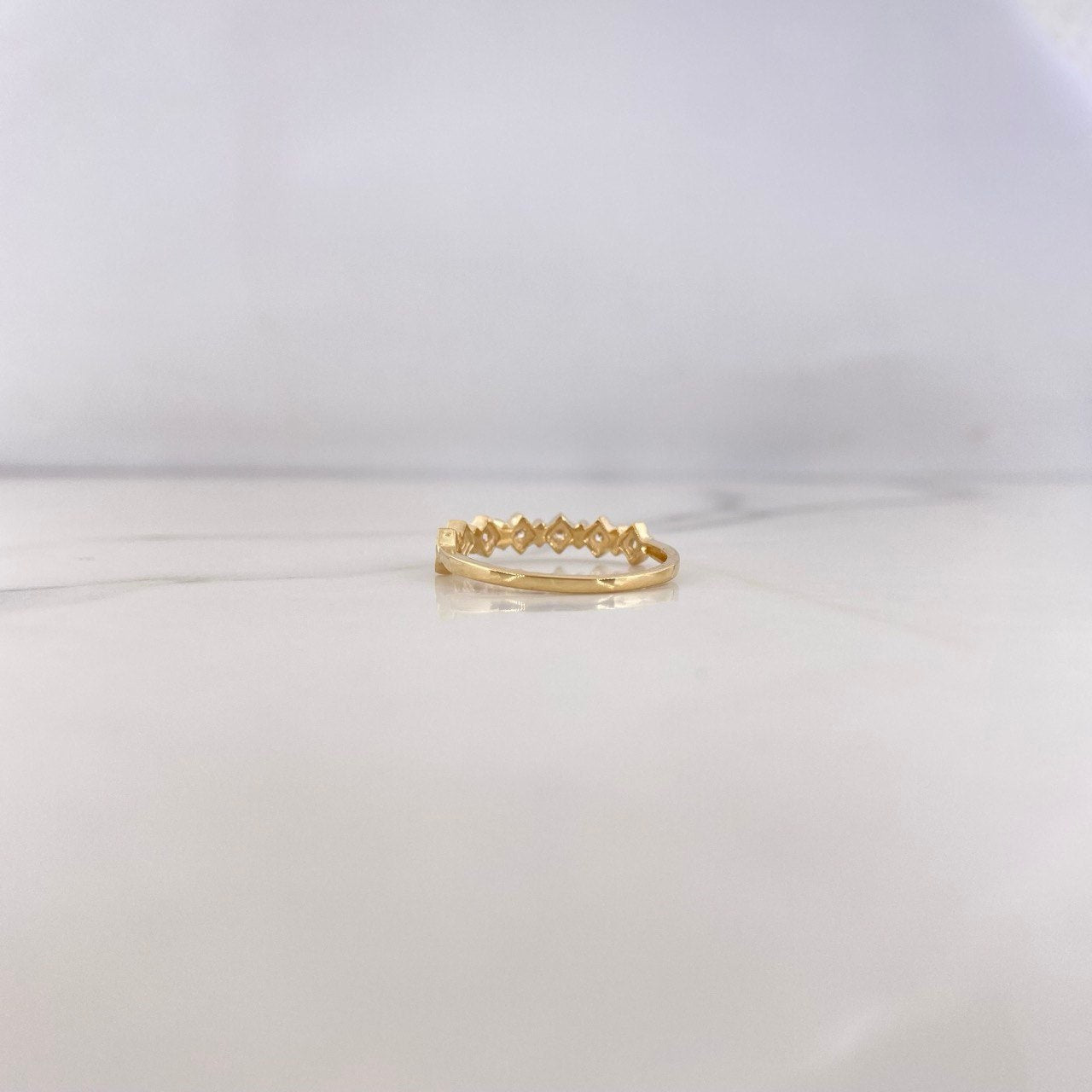 Anillo Argolla Rombos 2.25gr / T8 / Circones Blancos Oro Amarillo 18K $