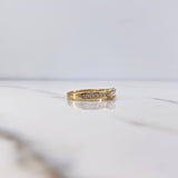 Anillo Solitario Churumbela 3.4gr / T6 1/2 / Circones Blancos Oro Amarillo 18K $