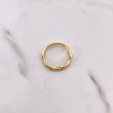 Anillo Linea Y Curvas 2.6gr / T6 1/2 / Circones Blancos Oro Amarillo 18K $