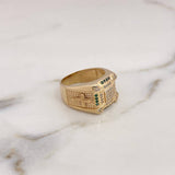 Anillo Cuadrado Cruz 12.5gr / T8 1/2 / Circones Blancos Verdes Oro Amarillo 18K #