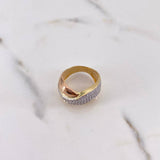 Anillo Rustico Curvas 7.35gr / T7 / Circones Blancos Tres Oros 18K $