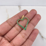 Dije Silueta Corazon 1.9gr / 3.1cm / Circones Verdes Oro Amarillo 18K $