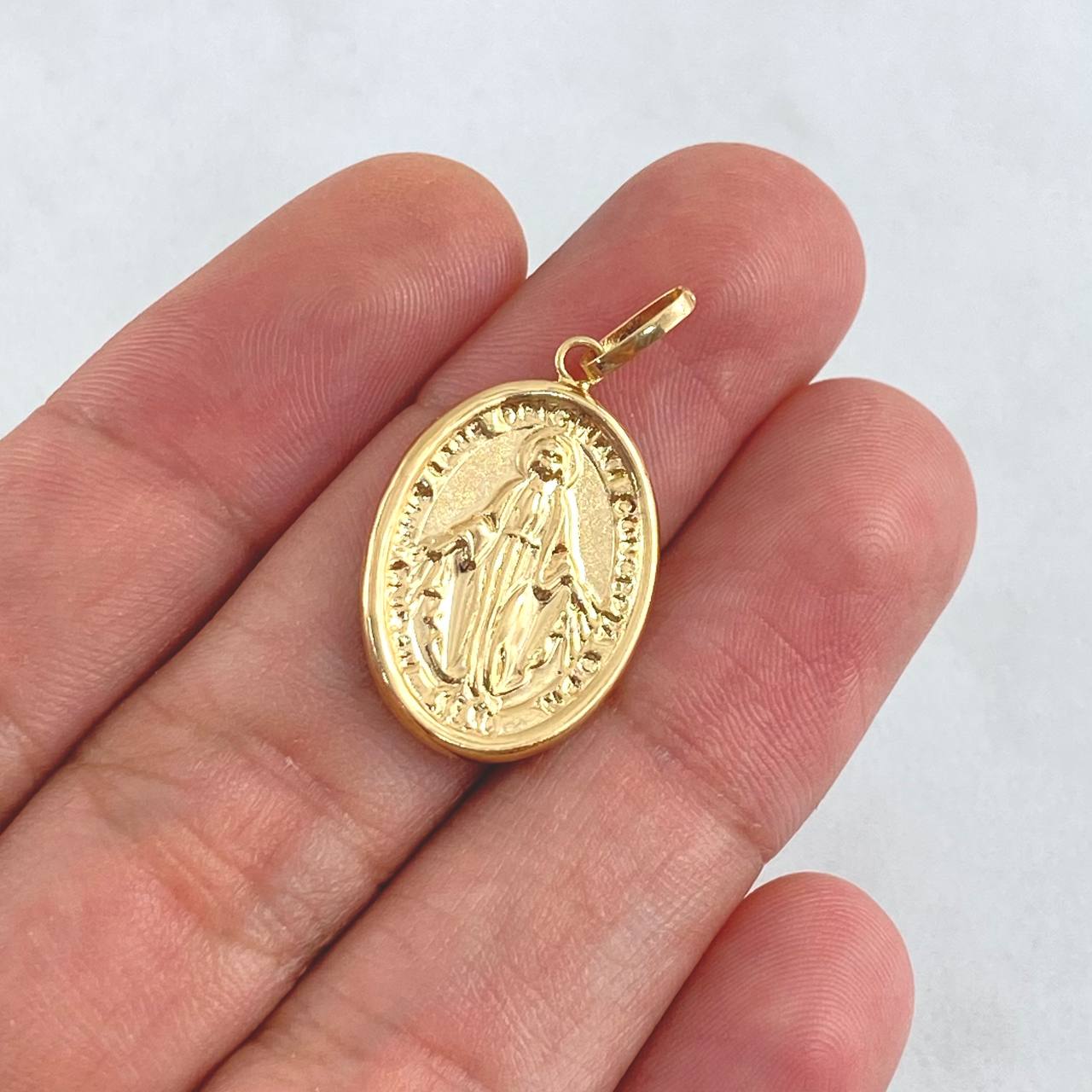 Dije Virgen Milagrosa 1.6gr / 2.5cm / Borde Liso Oro Amarillo 18K