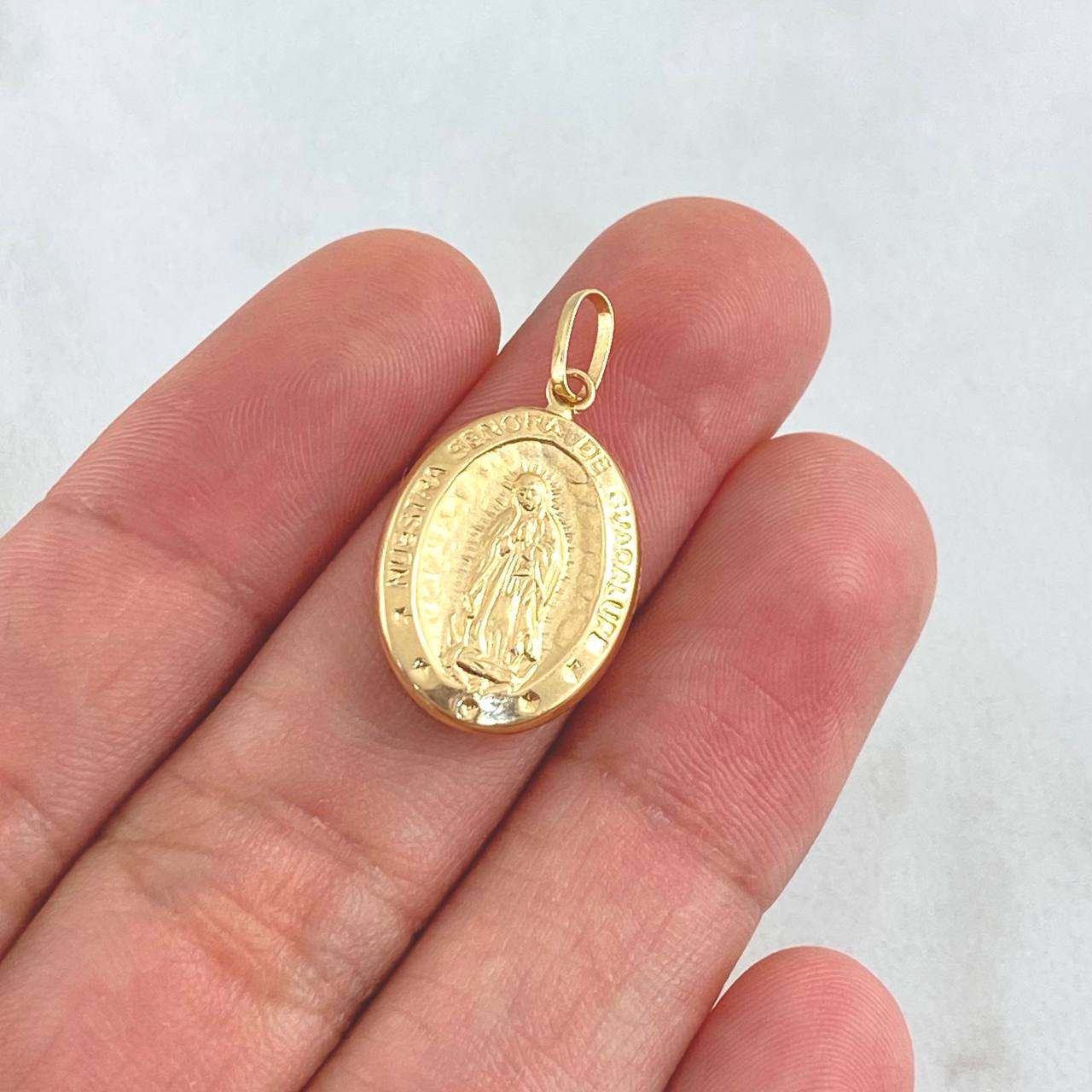 Dije Virgen Guadalupe 1.4gr / 1.5cm / Troquelado Oro Amarillo 18K