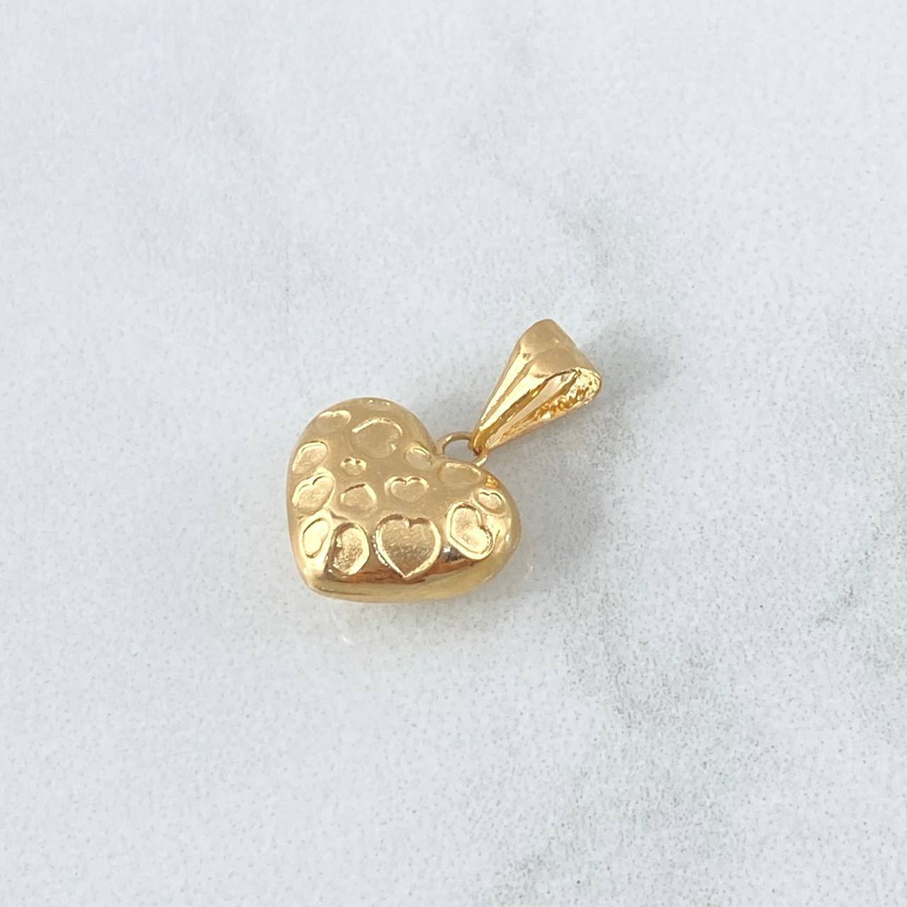 Dije Corazón Tallado 0.8gr / 1.5cm / Troquelado Relieve Oro Amarillo 18K