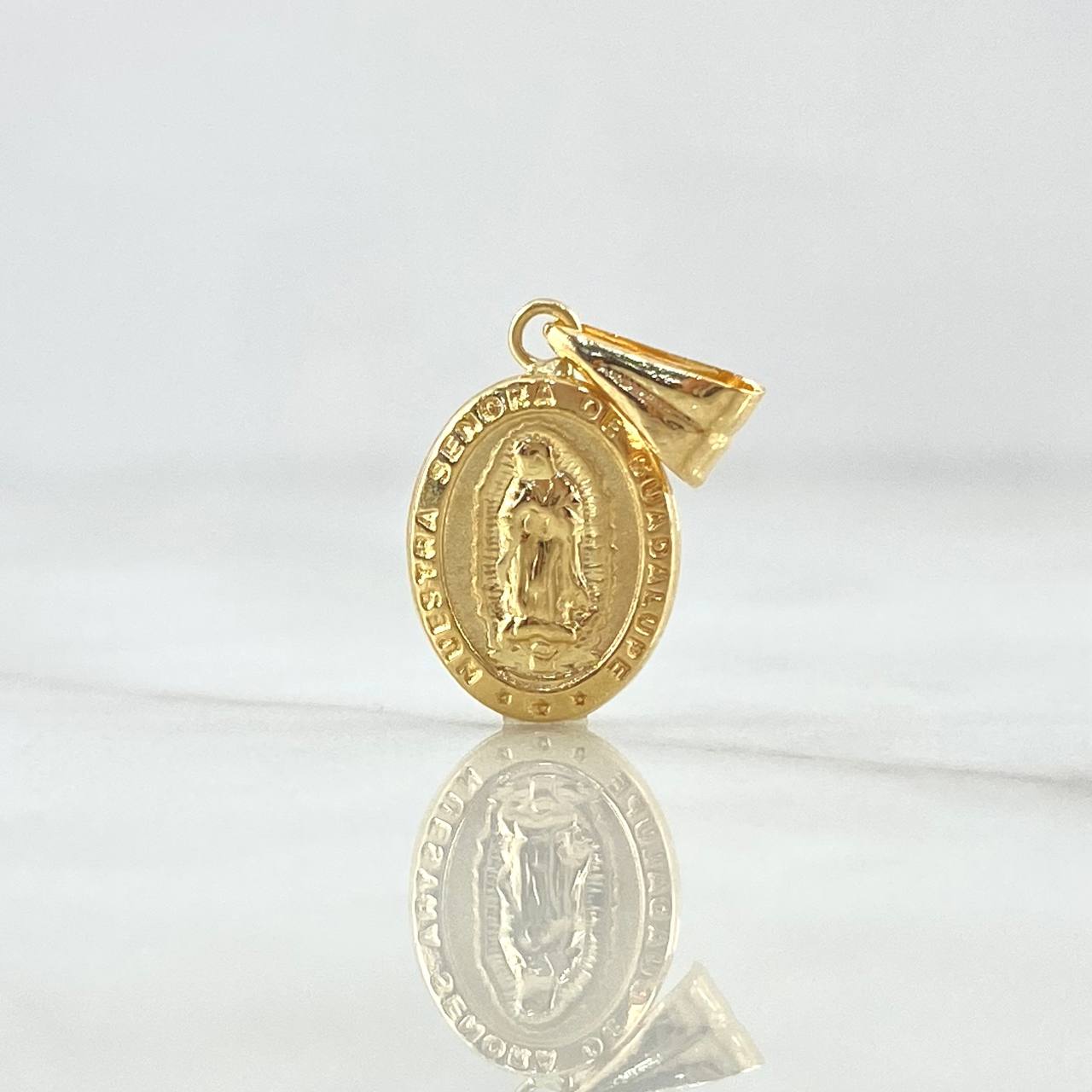 Dije Virgen Guadalupe 0.75gr / 2.1cm / Mate - Cargador Liso Oro Amarillo 18K